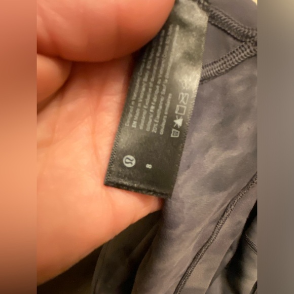 Lululemon aling top - Picture 3 of 8